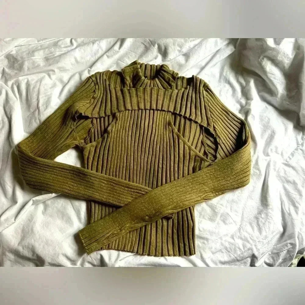 Ribbed Long Sleeve Top Women’s Size Large- Forever 21